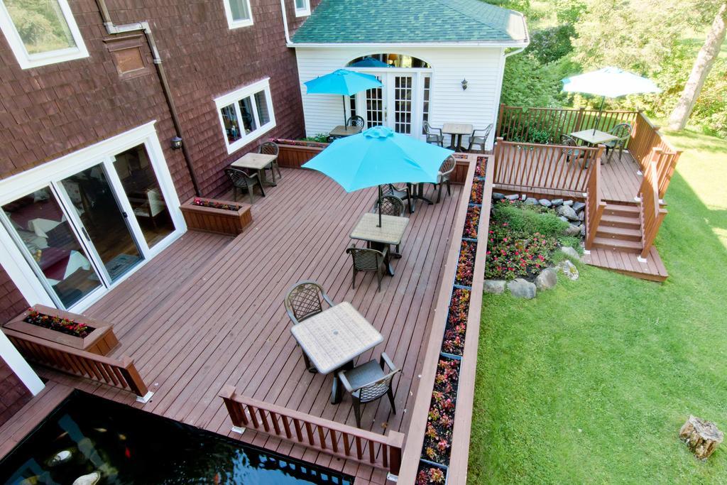Auberge La Raveaudiere North Hatley Exterior photo